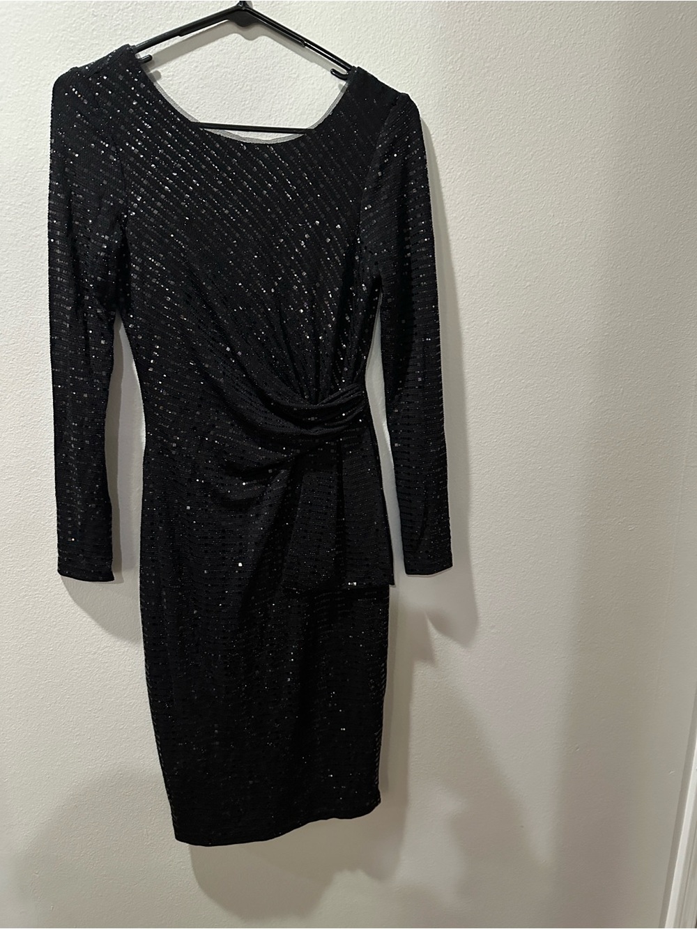 Black Long-Sleeve Sequin Draped Waist Cocktail Dress
